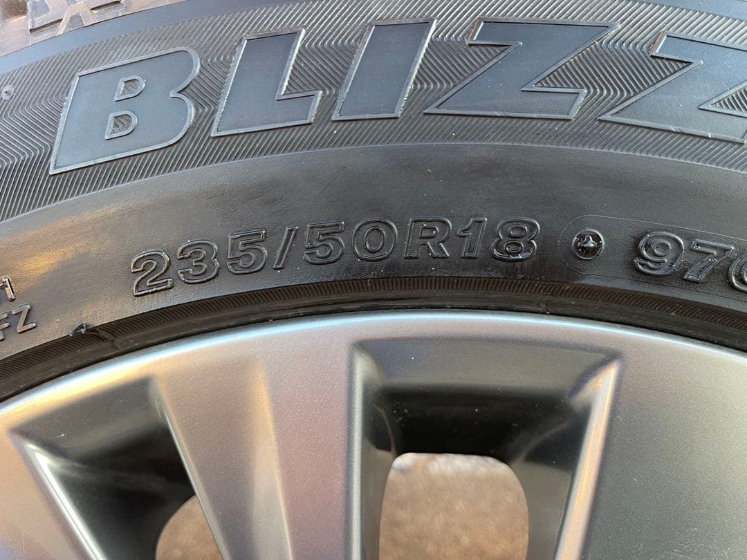 20ヴェルファイア ゴールデンアイズ2 純正ホイールスタッドレスタイヤ４本セット