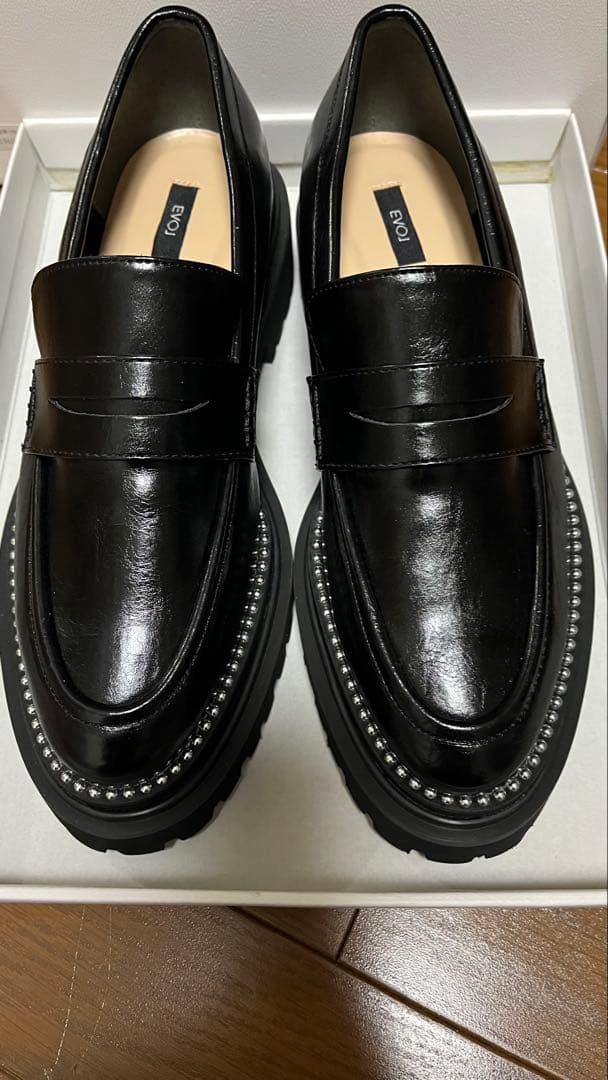 値下げ未使用EVOL スタッズトラックソールローファー２４cm