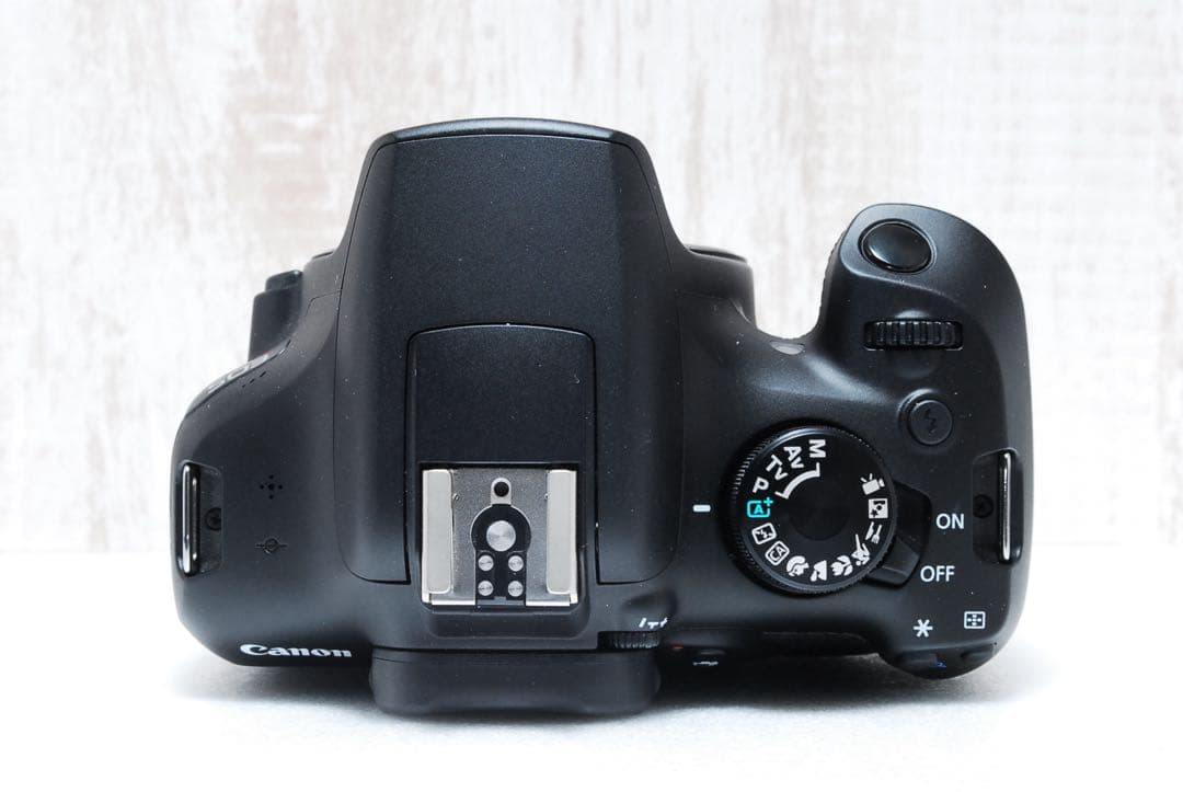 ⭐️初心者におすすめ⭐️手ぶれ補正レンズ⭐️Wi-Fi　Canon Kiss X80