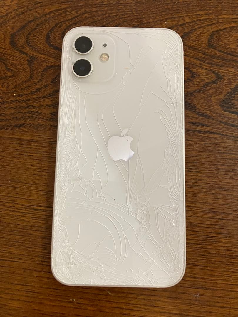 Apple iPhone 12 .64GB ホワイト 本体 ジャンク品