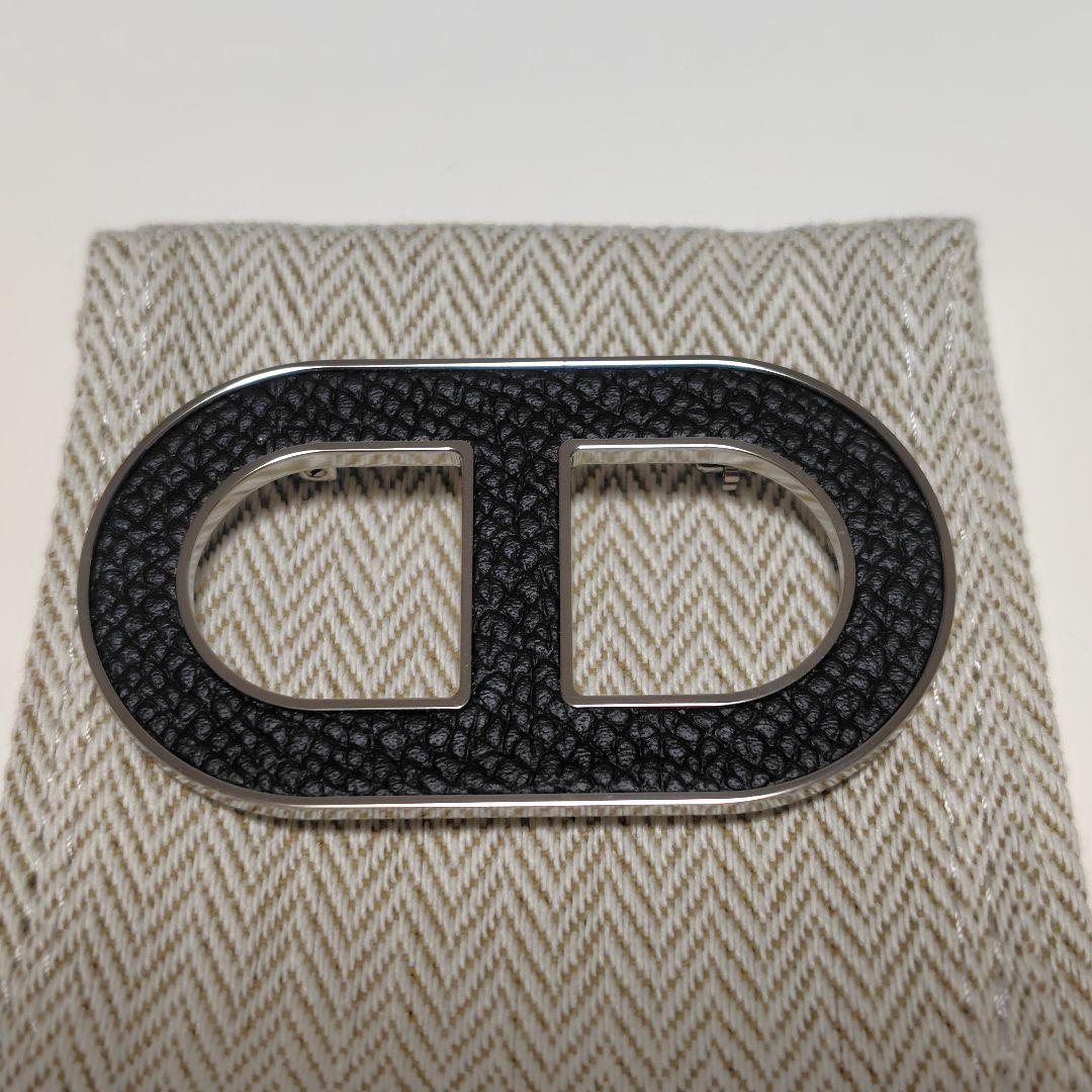 HERMES エルメスシェーヌダンクルブローチ 黒