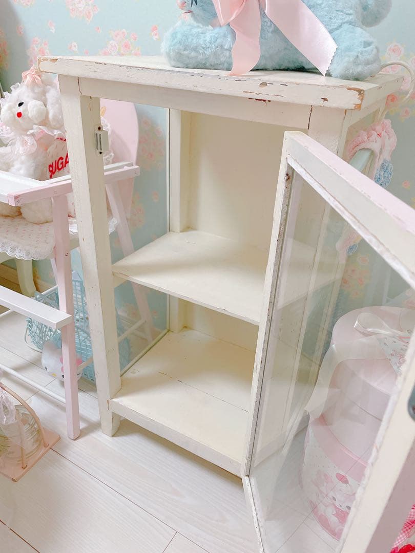 ヴィンテージ キャビネット ホワイト×ピンク