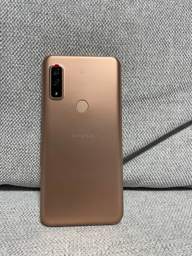 arrows We 64GB ローズゴールド FCG01 au SIMフリー