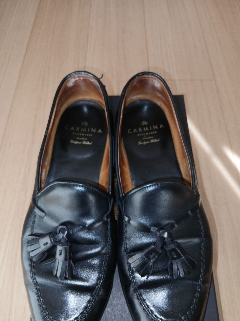 【値下げ】CARMINA 黒 タッセル付きローファー