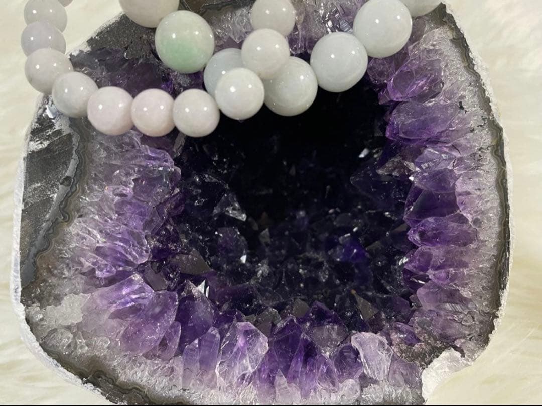 アメジストドーム　色濃い