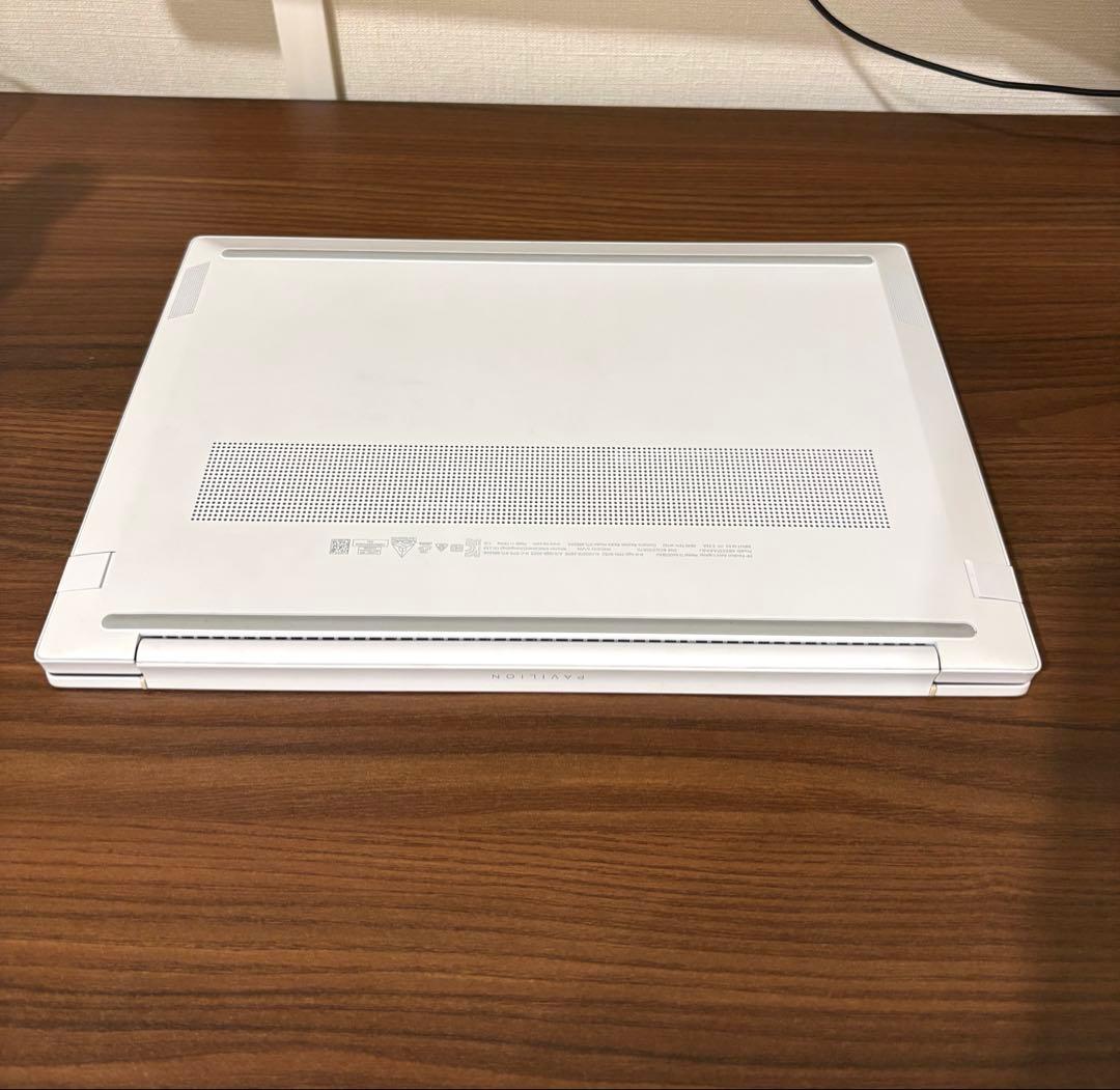 HP Pavilion Aero Laptop 13-be 13.3インチ