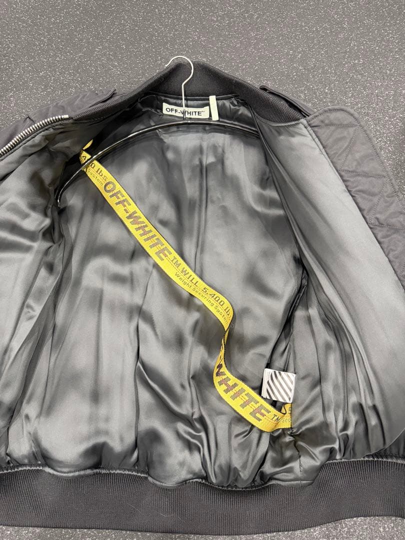 OFF WHITE オーバーサイズアウター（黒）（S）