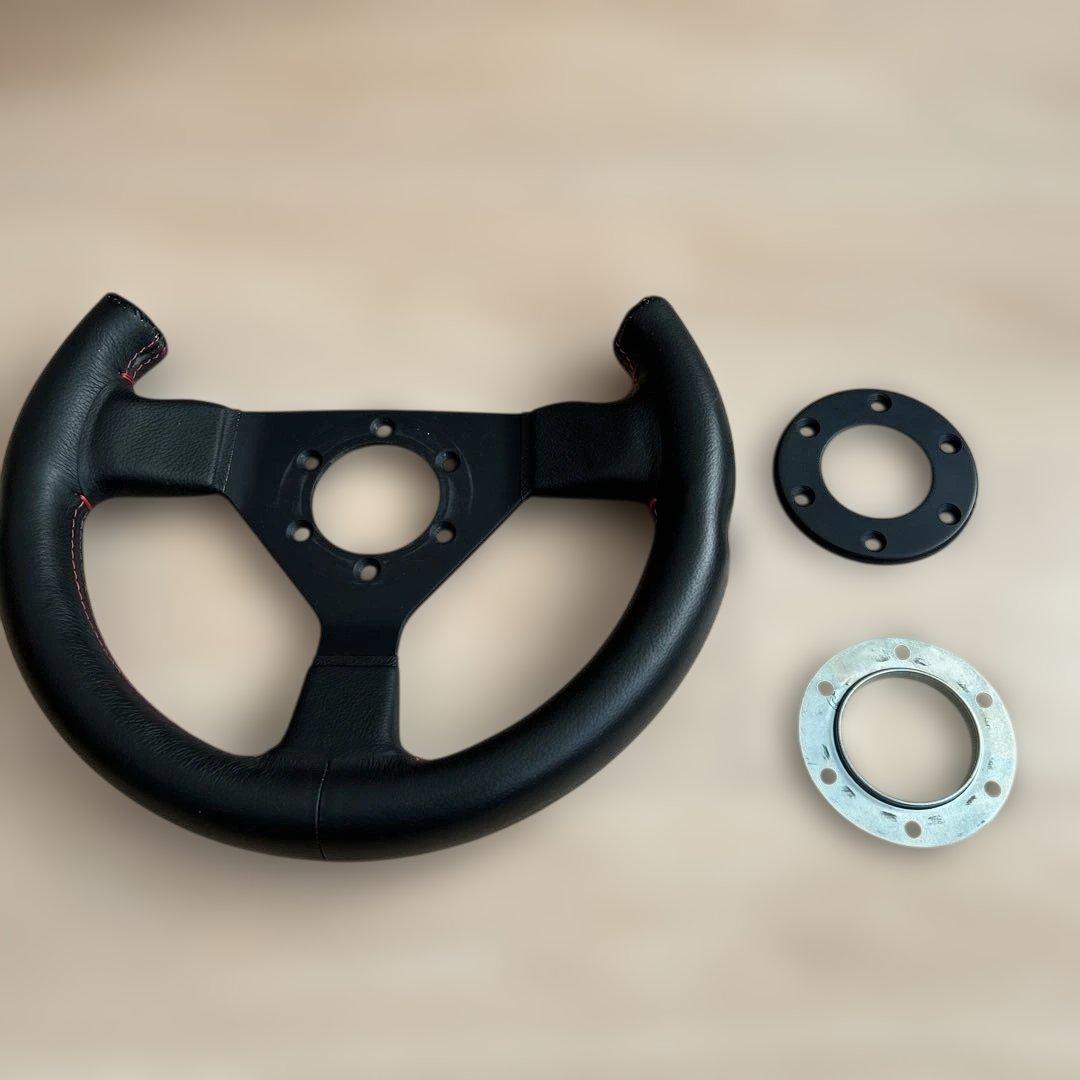 佐藤琢磨仕様　レザー ステアリング