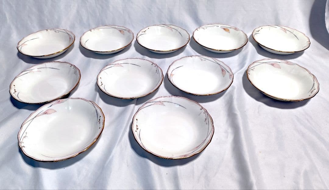 ミカサのベラミー シリーズのリムスープボウル11枚ボーンチャイナ磁皿15枚セット