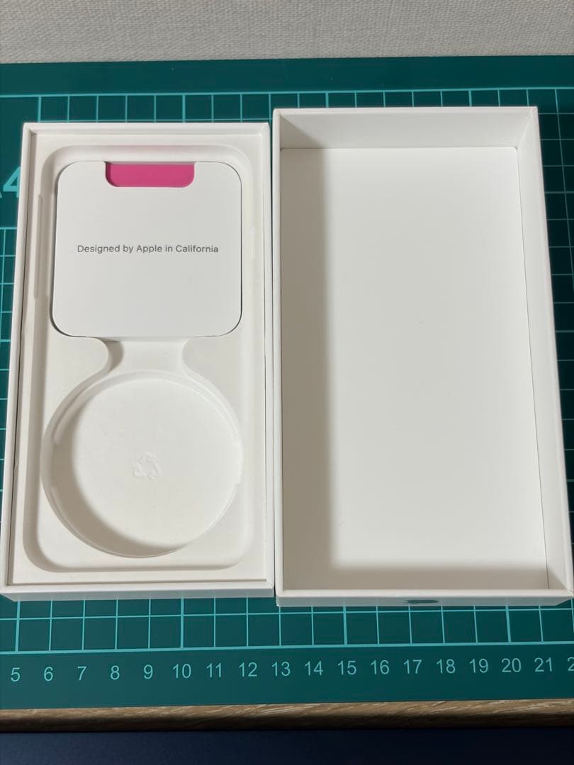 iPhone SE (第2世代) ホワイト 64GB 元箱付き 付属品無し