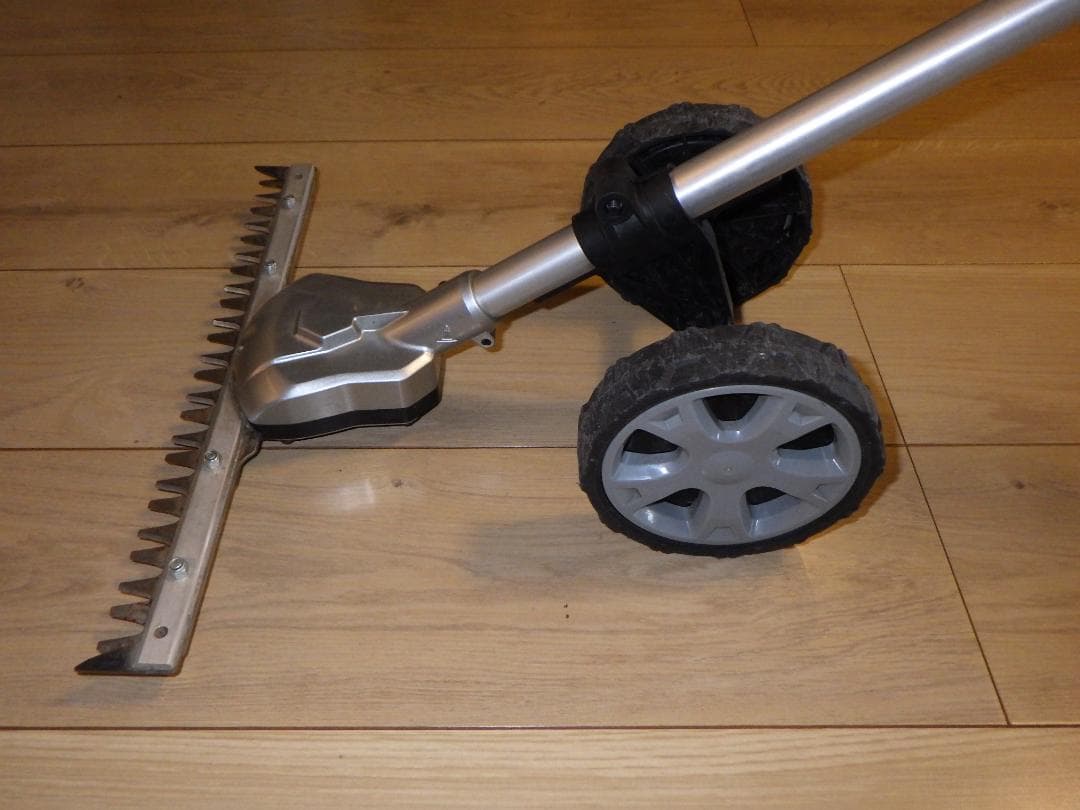 マキタ 18V 充電式スプリット草刈機 ＋グラウンドトリマアタッチメント