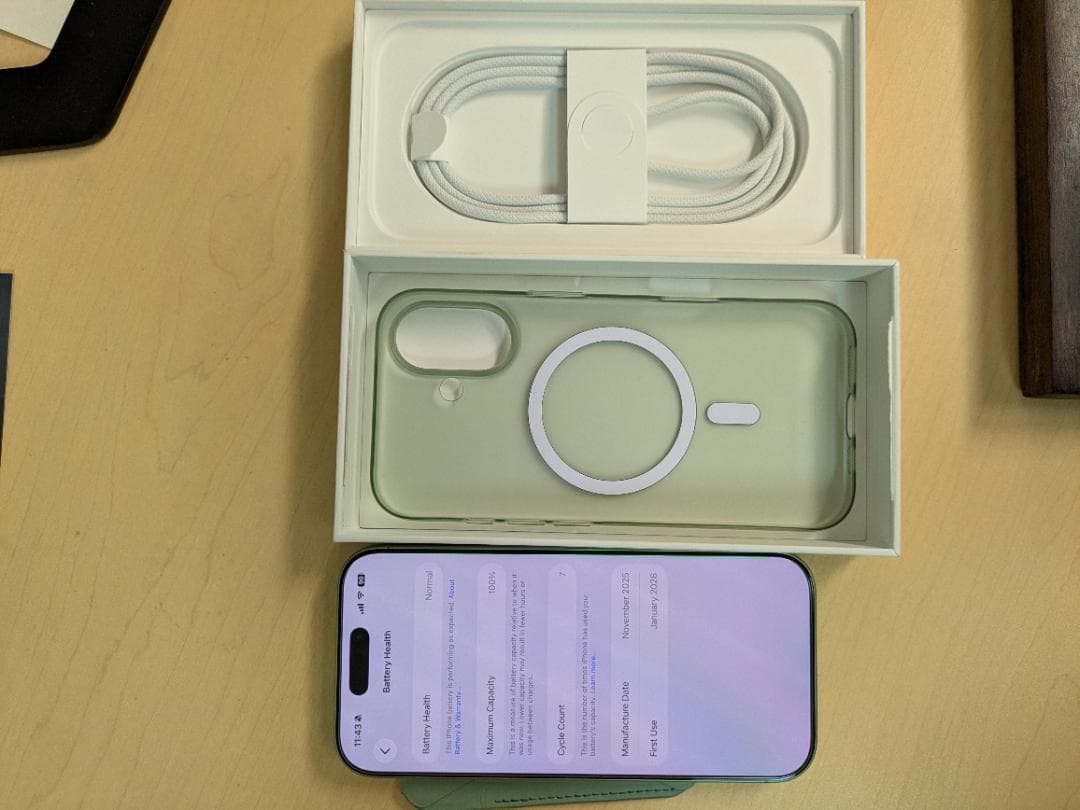 iPhone 17 256GB セージカラーを出品いたします。