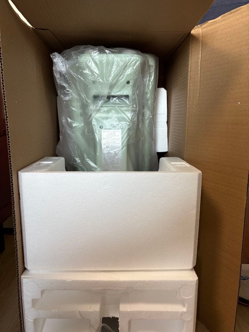 2022年製アラジン電気ストーブ 遠赤グラファイトeヒーター出荷日2025年1月