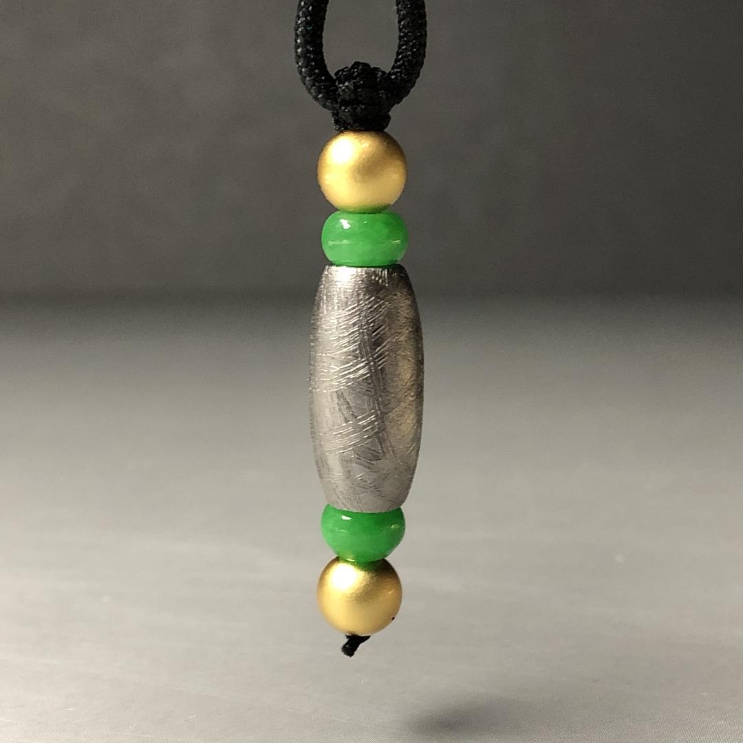 ムオニオナルスタ隕石　メッキ処理済み　天珠　ペンダント　隕石　重さ約18ｇ