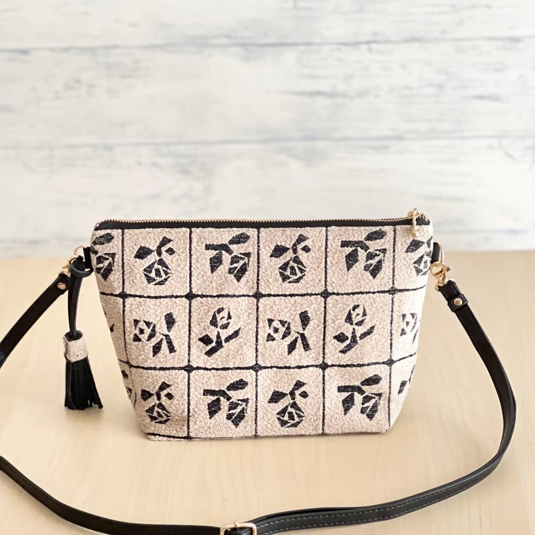 ミナペルホネン Lulu beigeショルダーバッグMB508-301