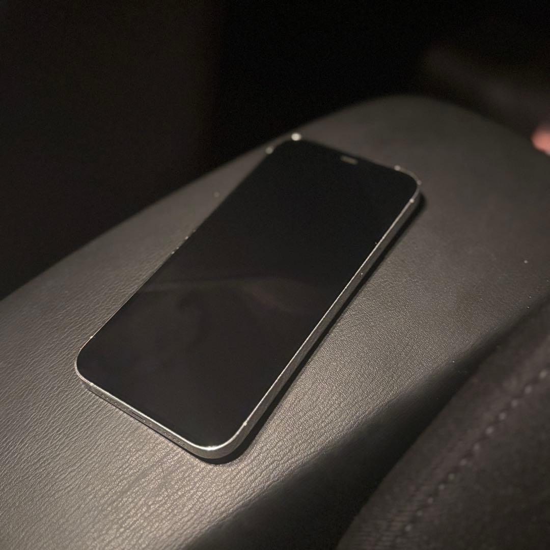 Apple iPhone 12 Pro Maxシルバー 本体