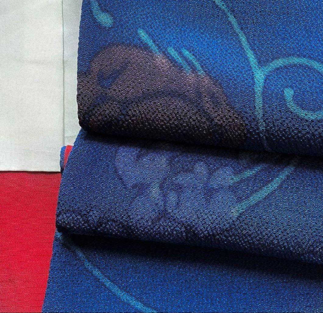 新春大特価　美品　着物単品　濃藍の小紋　身丈157cm　縮緬　夢二の世界