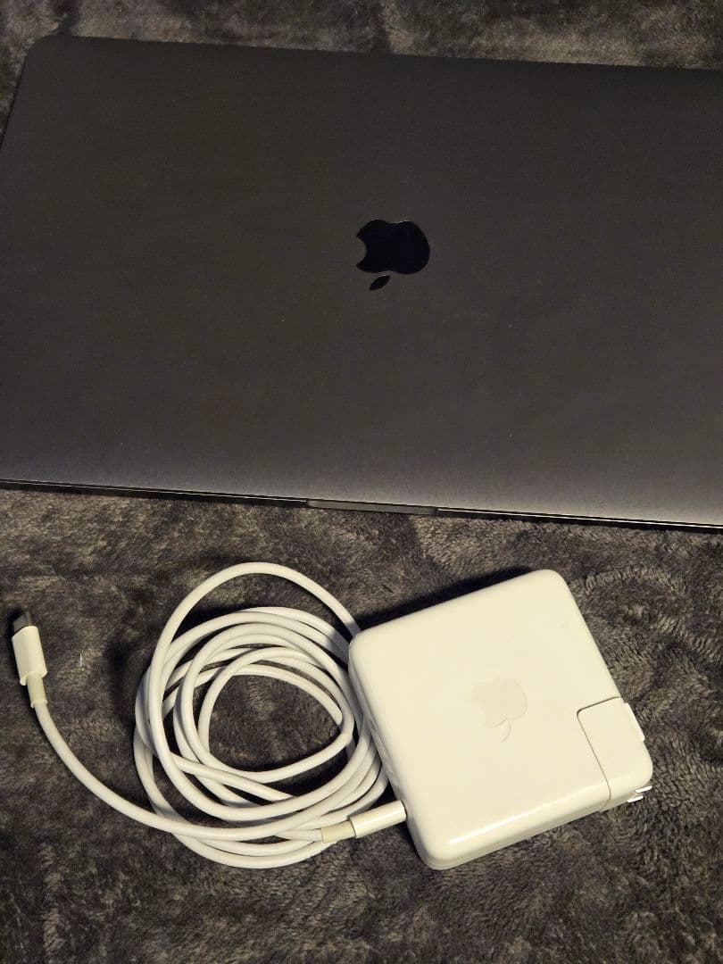 MacBook Pro 15インチ 2017 メモリ 16GB 256GB