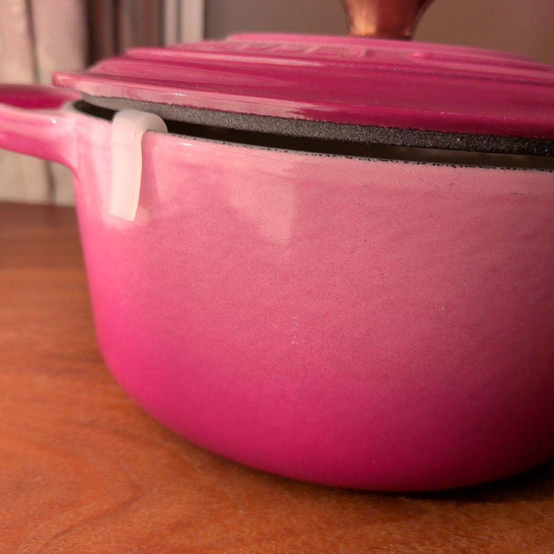 LE CREUSET シグニチャーココットロンド 18cm 両手鍋 ベリー