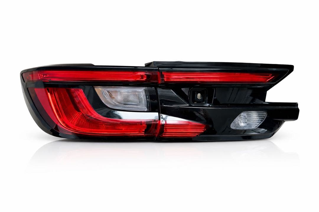 スバル　レヴォーグ VN5 純正テールライト