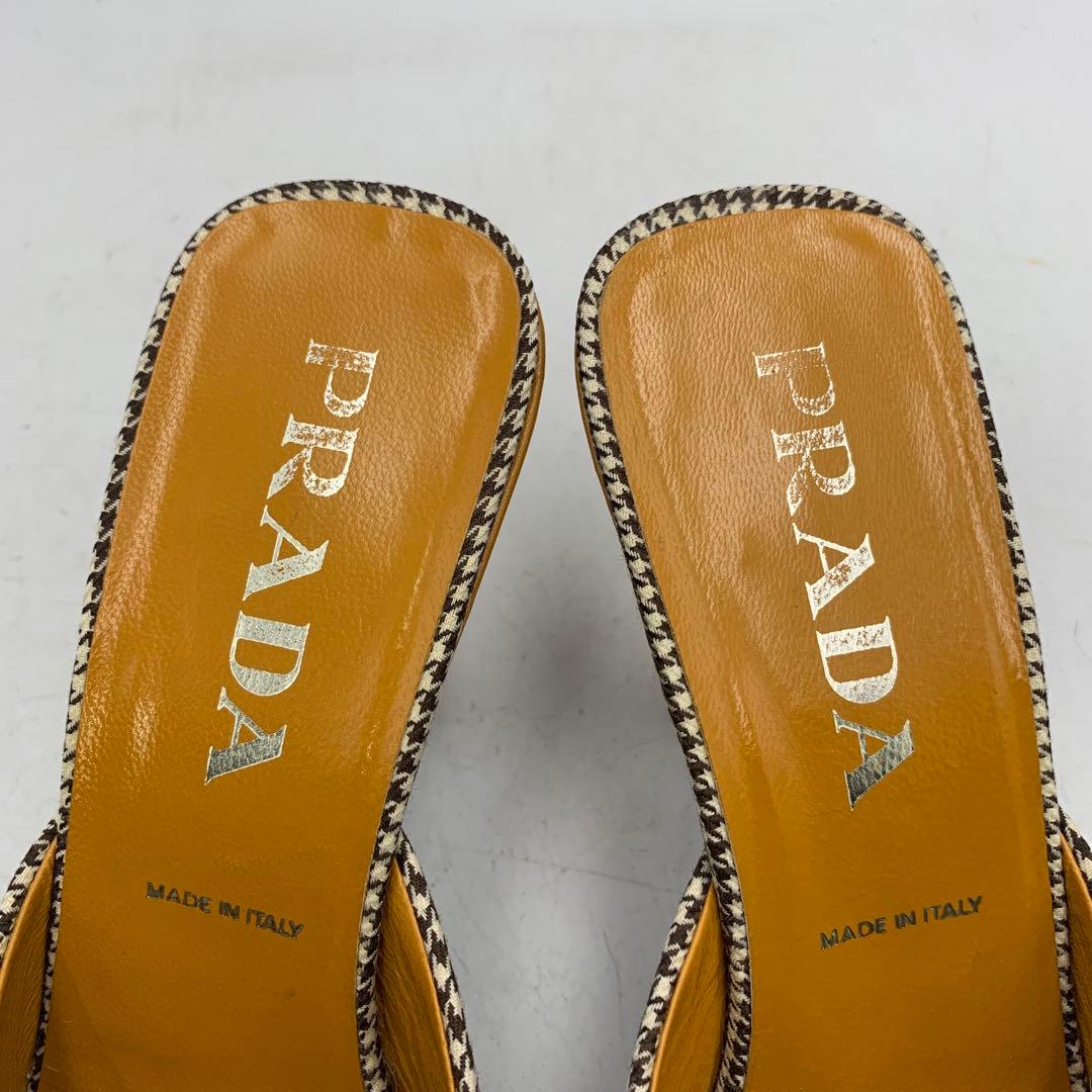 V927 プラダ ミュール 36.5 約23cm 白黒