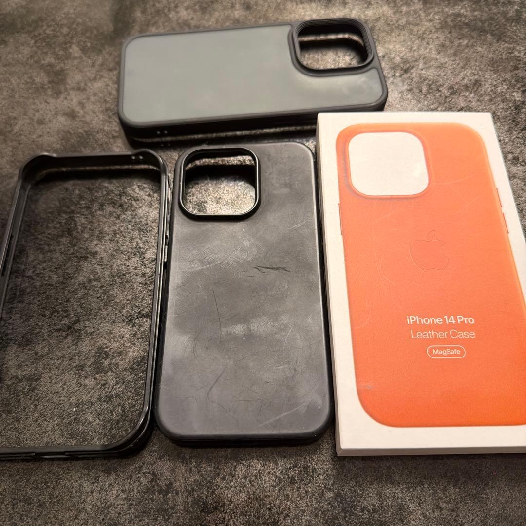 iphone14pro 128GB スペースブラック　ケース6つ付き