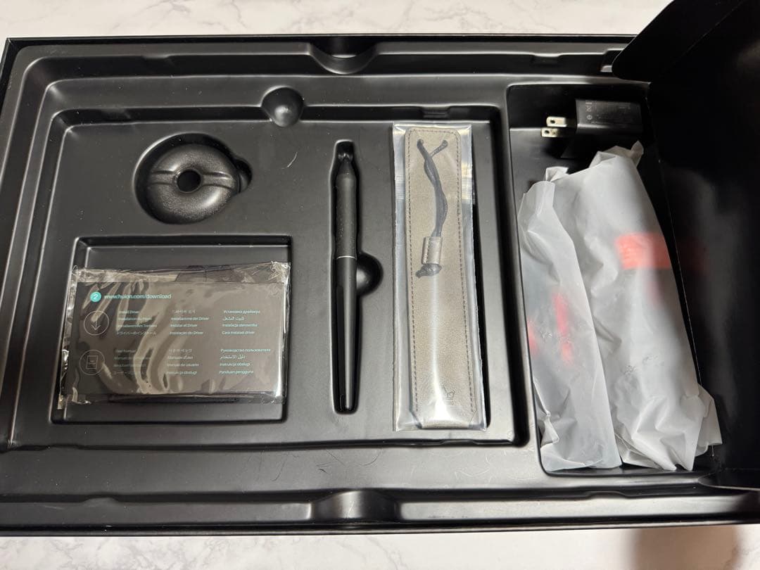 HUION 液タブ Kamvas Pro 16 Plus (4K)