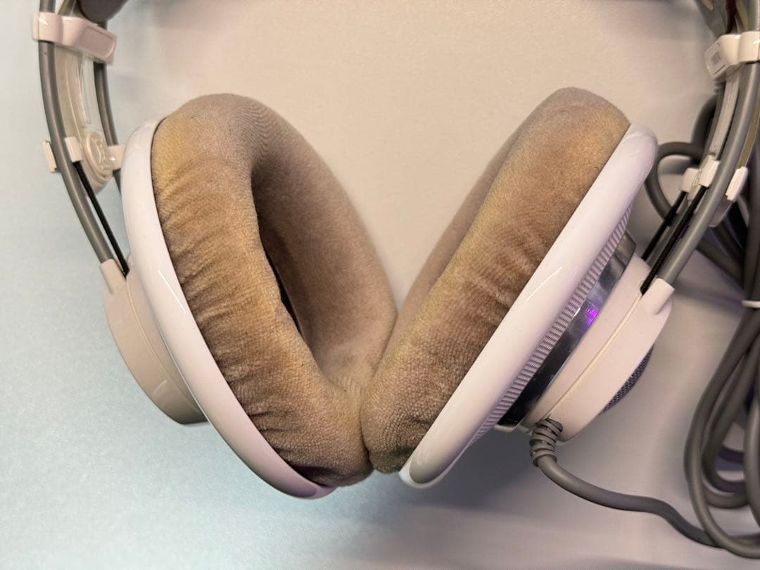 ヘッドホン AKG K701