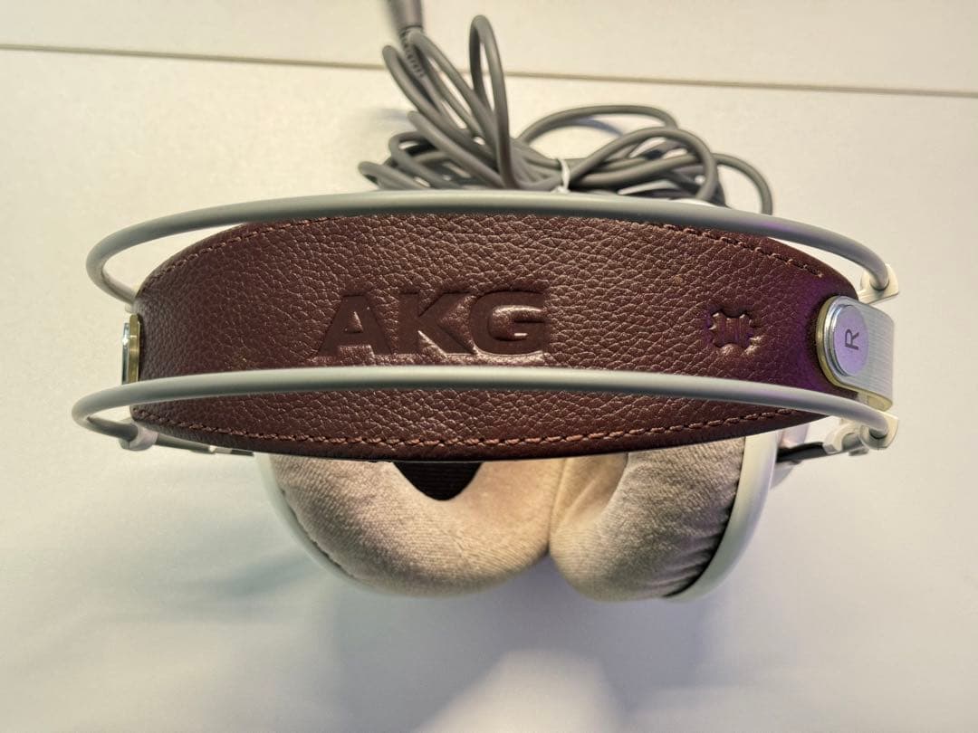 ヘッドホン AKG K701