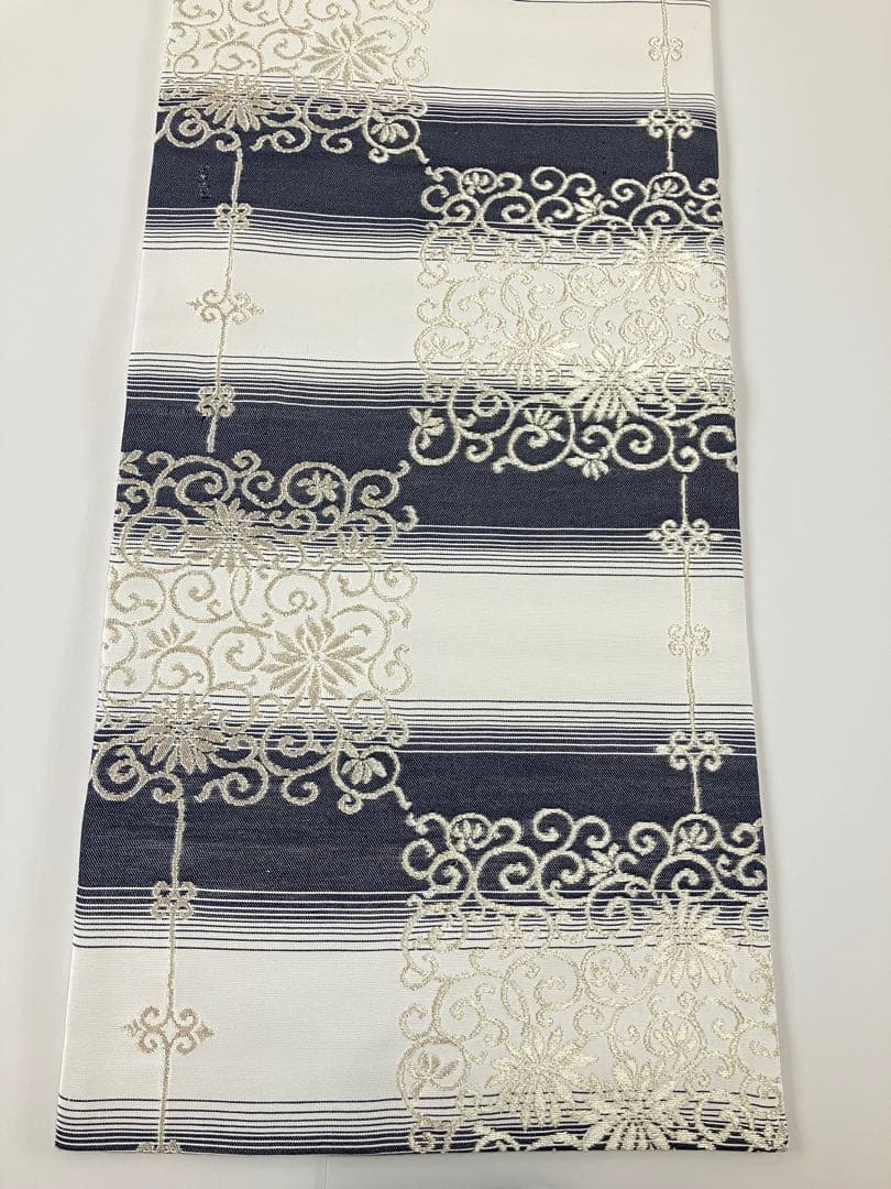 お仕立て上がり名古屋帯　新品未使用品　正絹　西陣織　No.358