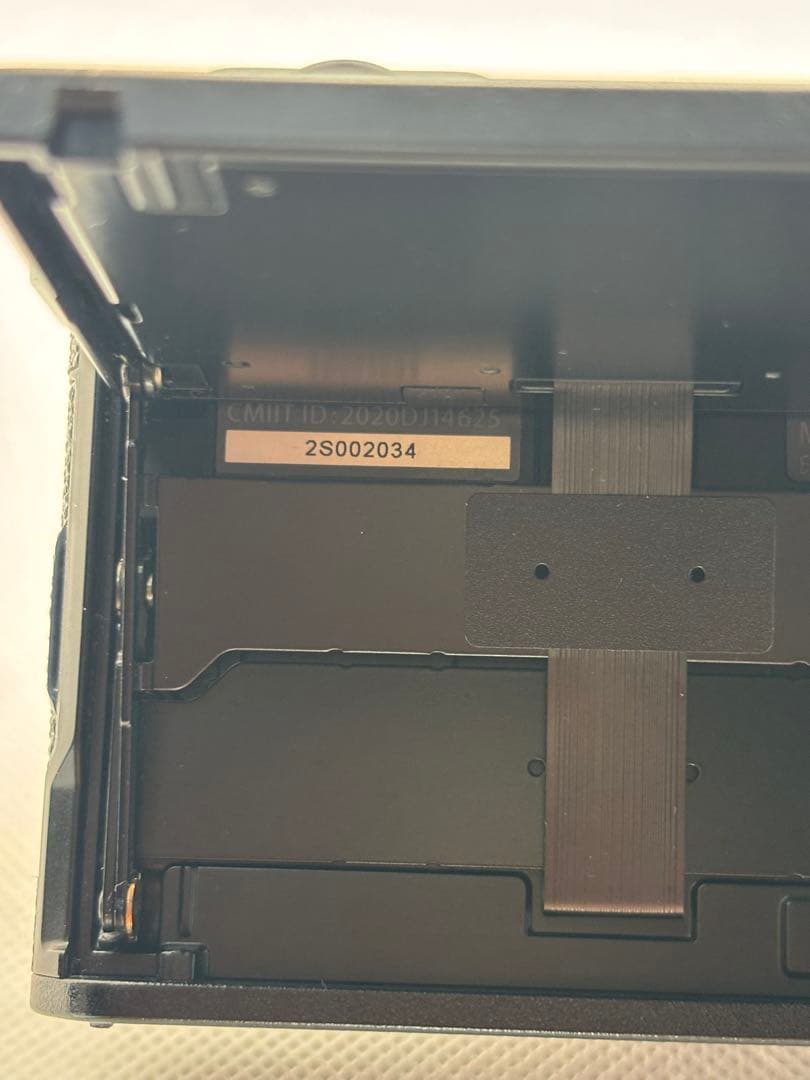 FUJIFILM 富士フイルム X-E4 ボディ ブラック★たった３ショット★