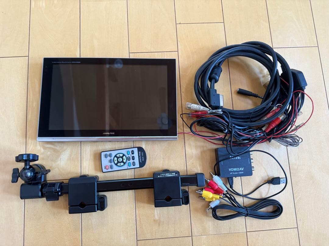 ALPINE 10.2インチ リアビジョン PKG-M1000S 中古