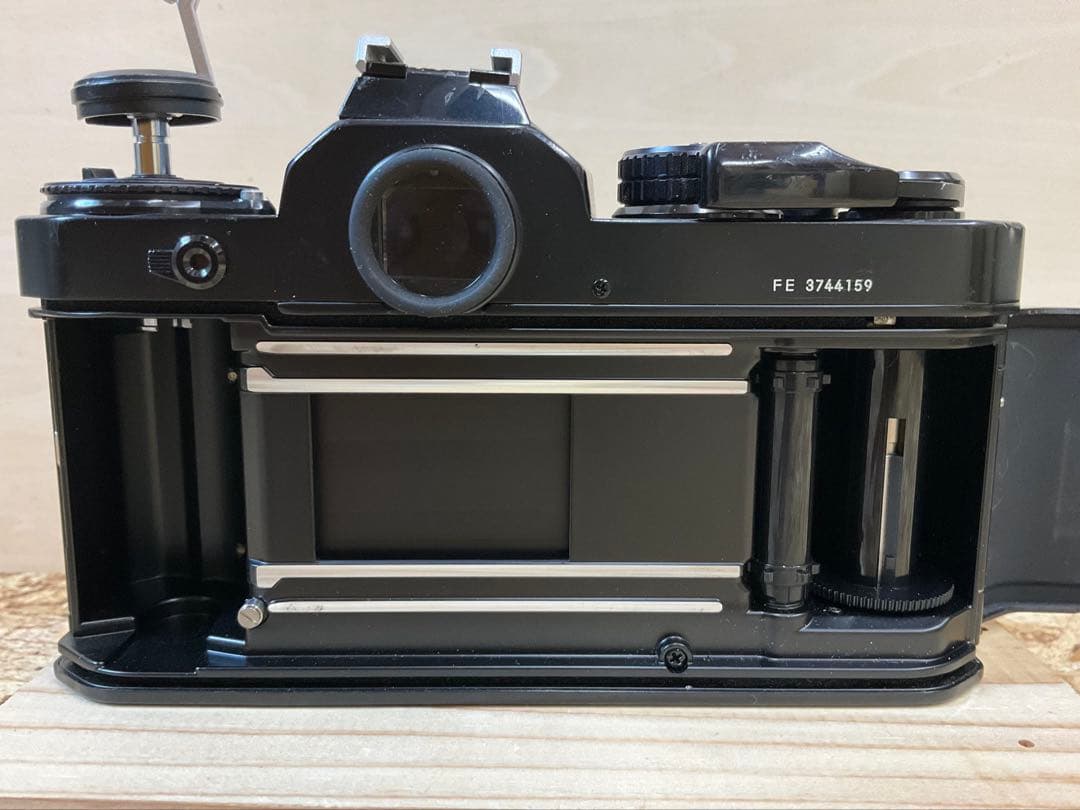 ⭐︎送料無料⭐︎Nikon FE フイルムカメラ⭐︎ジャンク品 ⭐︎おまけ付⭐︎