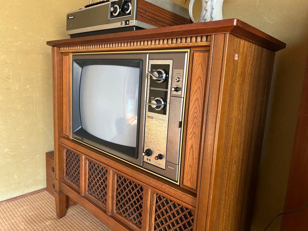 全国送料無料　日立　ブラウン管　テレビ　家具調　昭和レトロ　家電　当時物　液晶