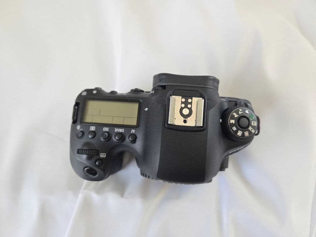 Canon EOS 6D Mark II デジタル一眼レフ