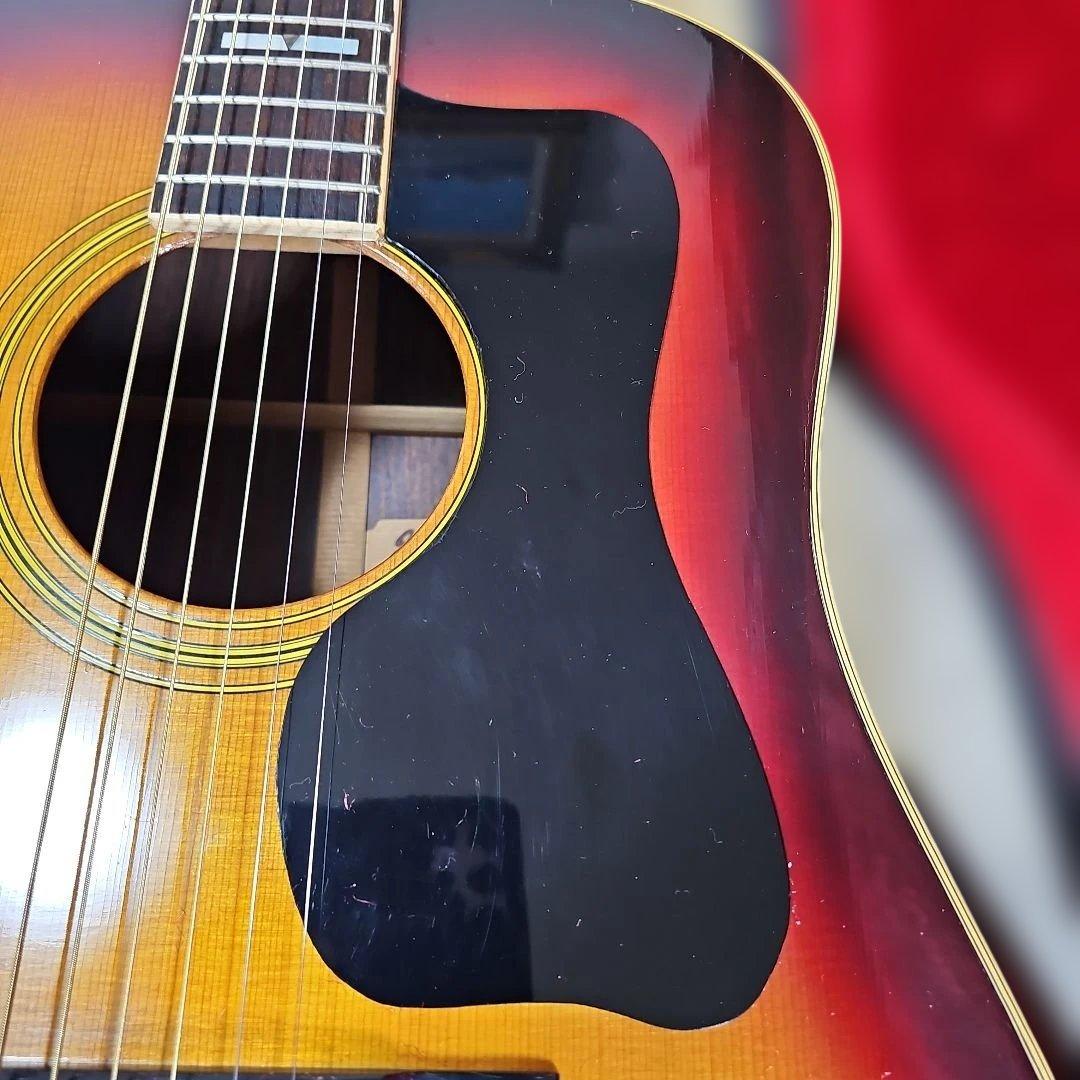 寺田楽器Jagard.JD-55ギルドモデル ハードケース付き。