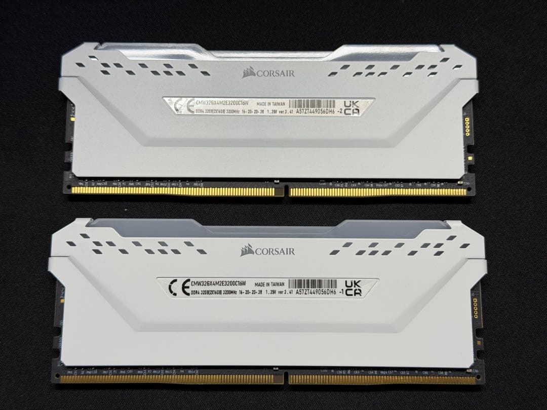 メモリー Corsair Vengeance RGB PRO 32GB (2x16GB)