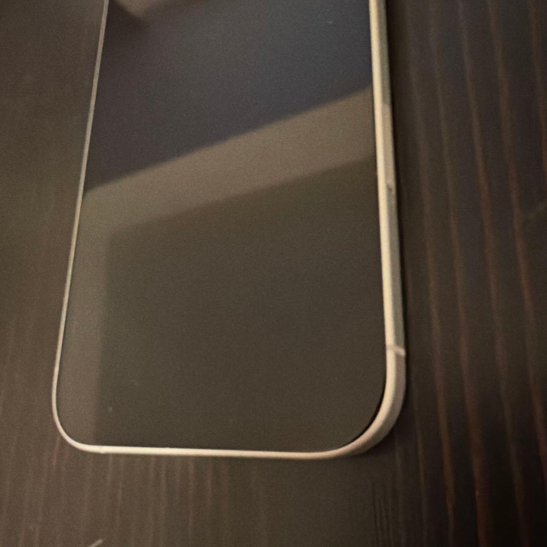 iPhone16 256GB 本体 白 美品 96% 箱付き