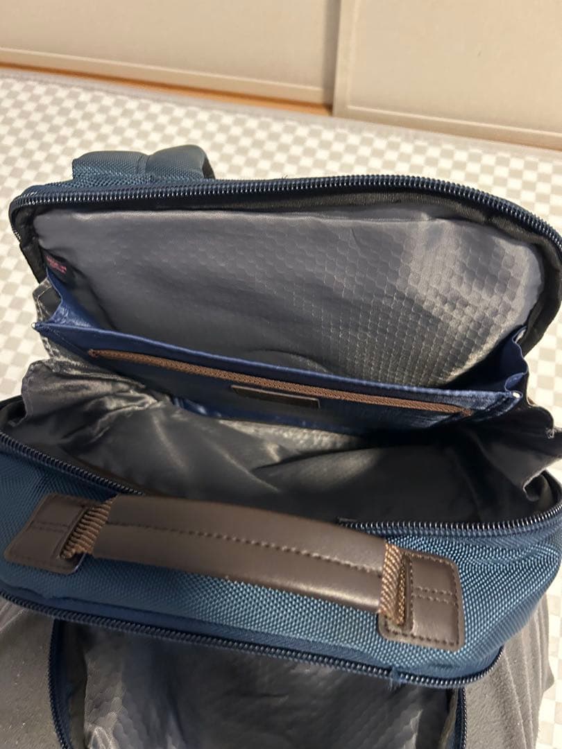 TUMI トゥミ　ネイビー　ビジネスリュック