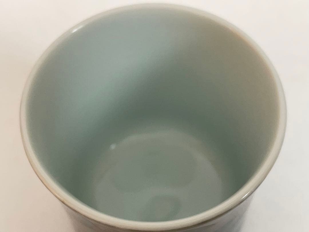 陶芸家　人間国宝　十三代　今泉今右衛門　色絵　薄墨　草花文ぐい呑　酒器　盃　共箱