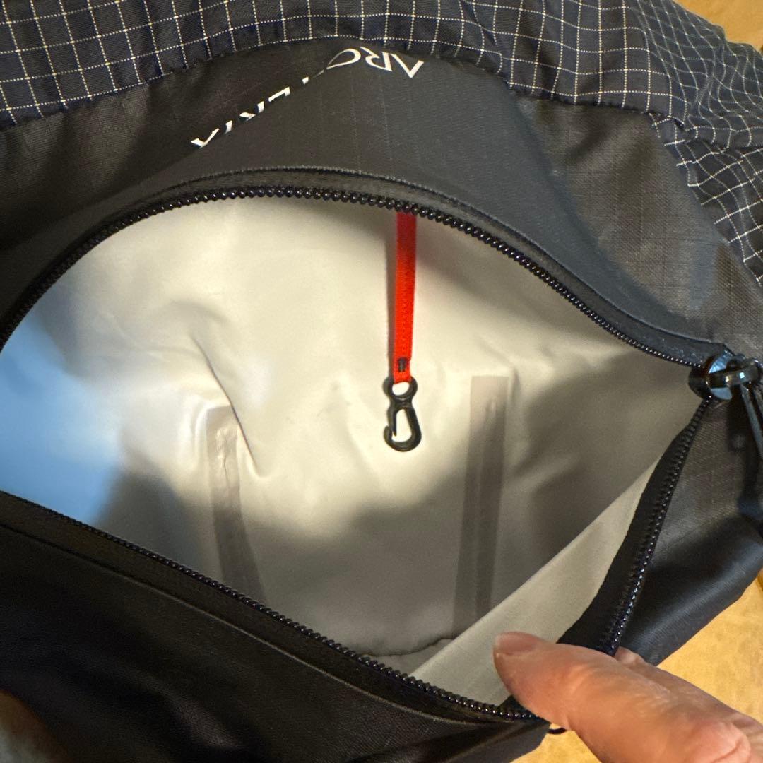 極上レベル！Arc'teryx RUSH SK 32 ブラックバッグ