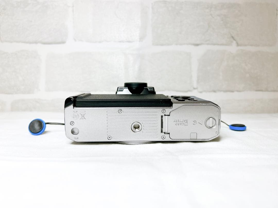 シャッター数:3500回程　ニコンNikon Zfc チョークブルー　シルバー