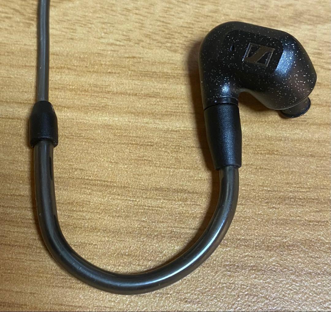 イヤホン Sennheiser IE 300