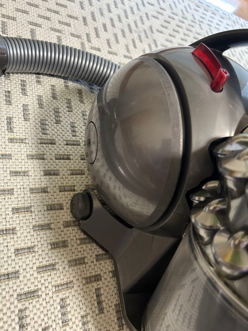 dyson ダイソン DC63 サイクロン式掃除機