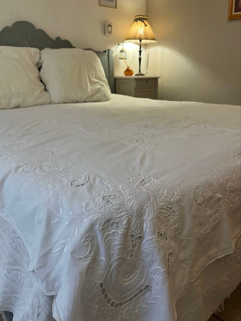 ◆フランス刺繍｜大判マルチクロスBベッドカバースプレッド白テーブルクロス草花