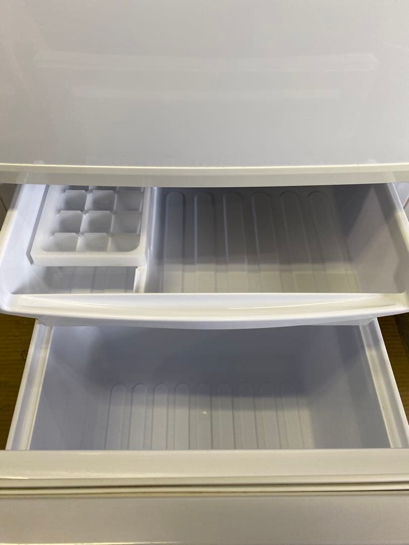 SHARPノンフロン冷凍冷蔵庫137L SJ-14E4-KW除菌・清掃済み