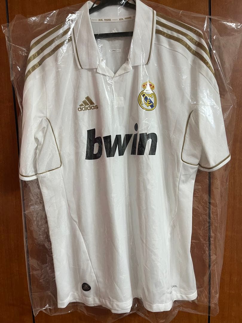 メスト　エジル　ユニフォーム　レアルマドリード　11-12