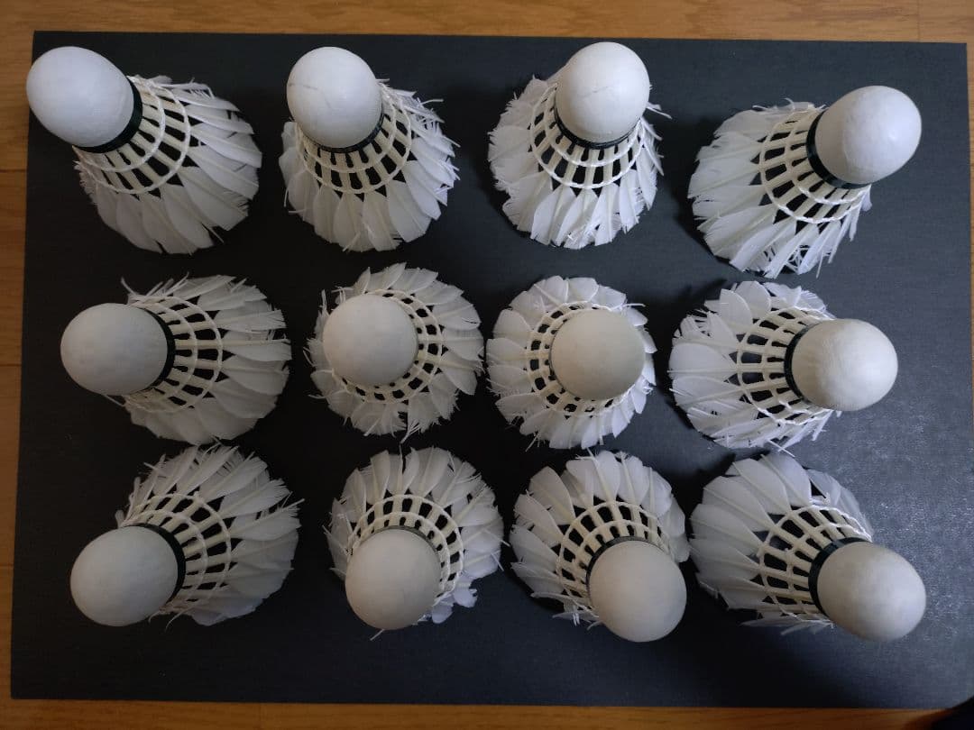 YONEX　ニューオフィシャル120球 ヨネックス　ノック用+おまけ17球