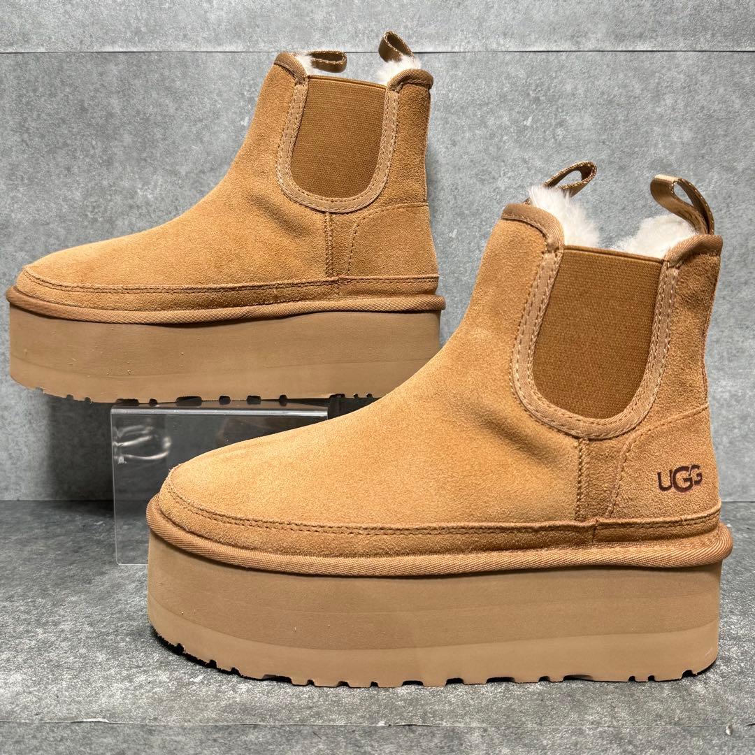 【新品】UGG ニューメル プラットフォーム チェルシーブーツ　23cm