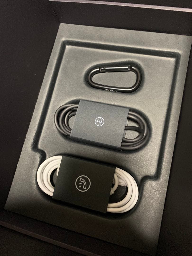 Beats Solo3 wireless シルバー